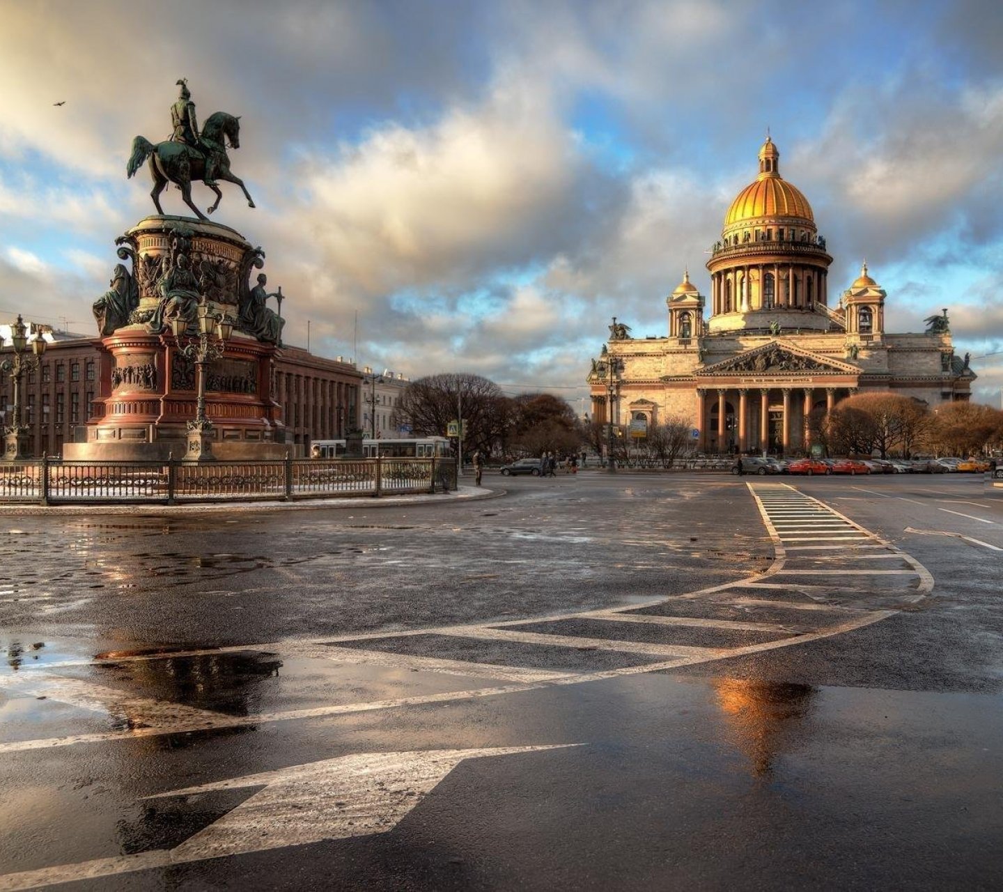 7 главных достопримечательностей Санкт-Петербурга и окрестностей: куда сходить и что посмотреть.